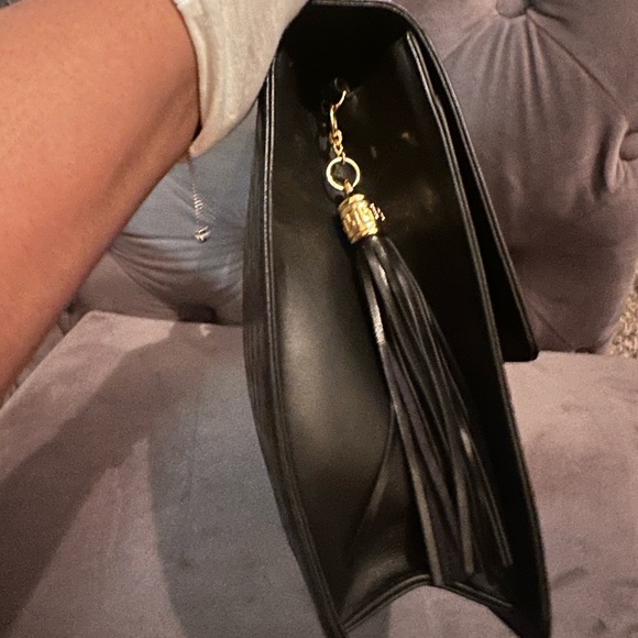 GIANNI VERSACE Vintage shoulder bag Greca Sunburst Tassel Leather Black / gold - Picture 14 of 17